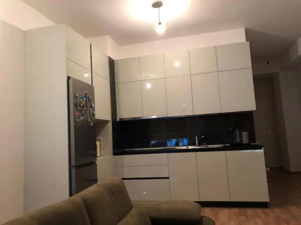 Modern Apartment In ティラナ エクステリア 写真
